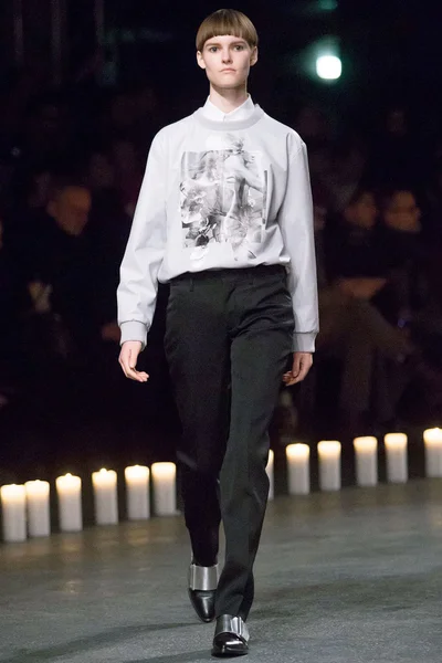 Look 45